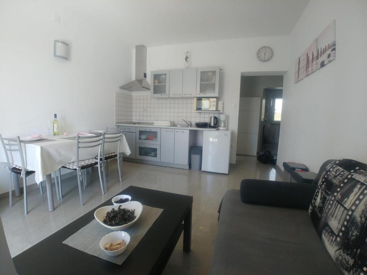 Lana Apartman Appartement Medulin Buitenkant foto
