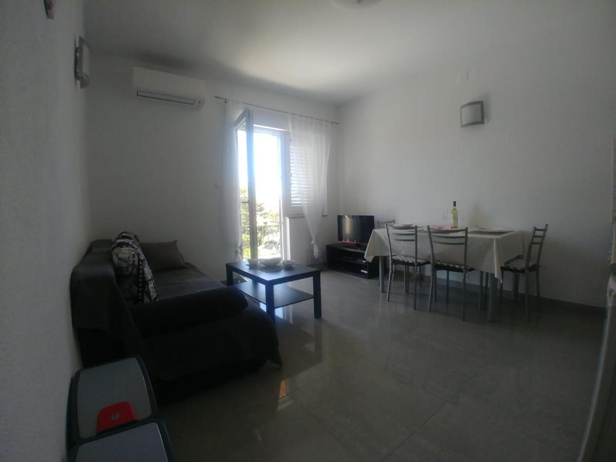 Lana Apartman Appartement Medulin Buitenkant foto