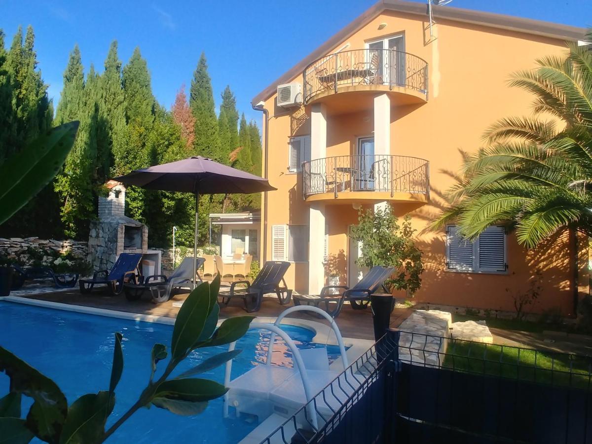 Lana Apartman Appartement Medulin Buitenkant foto